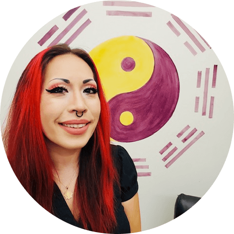 Pearl Circle Headshot OPT